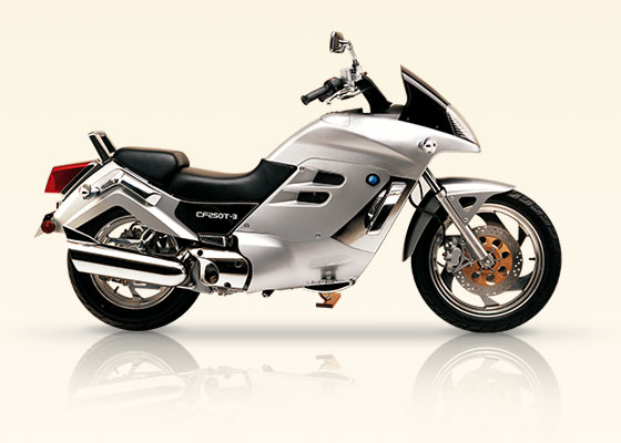 V-3 - четырехтактный, жидкостное охлаждение, автоматическая КПП V-3 - четырехтактный, жидкостное охлаждение, автоматическая КПП