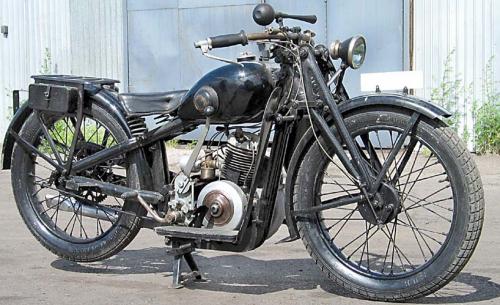 Восстановленный мотоцикл "Красный Октябрь" 1938г. Все на ходу, всё родное, даже резина.