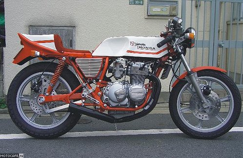 Bimota HB1 с рамой-прототипом птичьей клетки