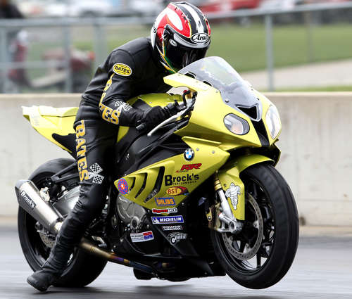 9 секунд на квотере на BMW S 1000 RR