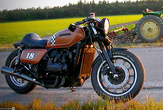 Каферейсер Vyper из 1978 Honda Goldwing