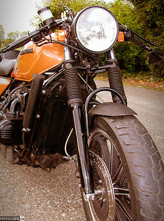 Каферейсер Vyper из 1978 Honda Goldwing