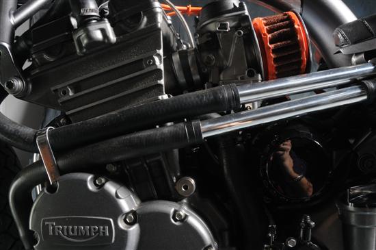 Кастом Triumph Sprint 900