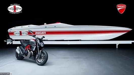 42X Ducati Edition Racing Boat