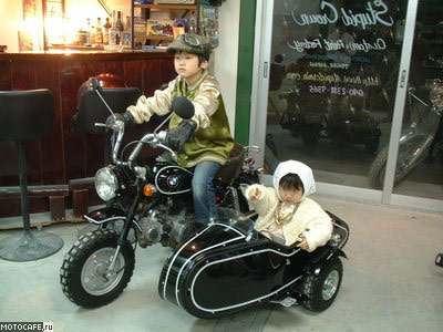 BMW с коляской из Honda Monkey