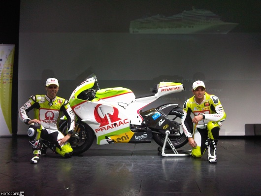 MotoGP 2011: Презентация команды Pramac Racing Team и Ducati Desmosedici GP11 в фирменной расцветке
