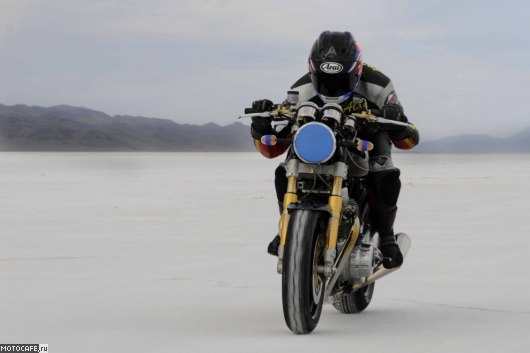 Norton 961 Commando SE ставит рекорд на соляном озере Бонневиль