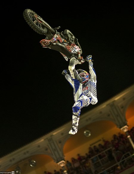 Испанский этап Red Bull X-Fighters 2010 у Робби Мэддисона