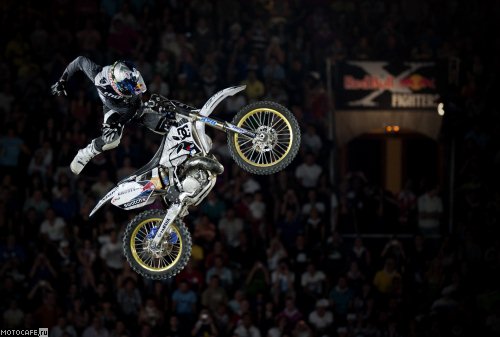 Испанский этап Red Bull X-Fighters 2010 у Робби Мэддисона