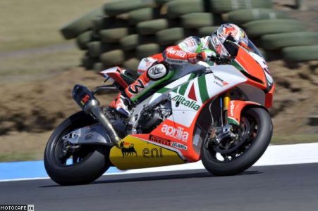 WSBK: Aprilia тестирует привод распредвалов шестернями